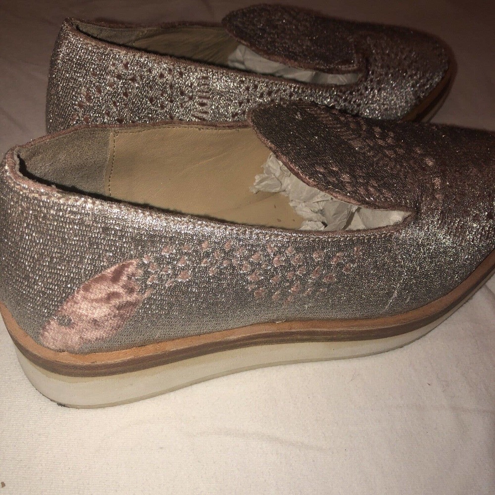 FREE People Womens 7.5 Loafers Snake Eyes Silver Shimmer Shoes 38 EUR